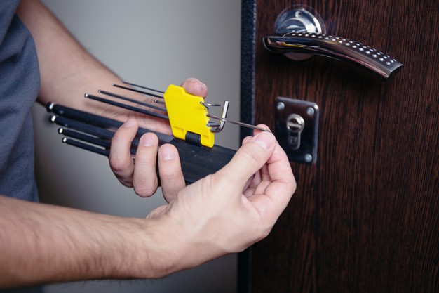 Locksmith Auckland | 24 Hours Emergency Key Cutting